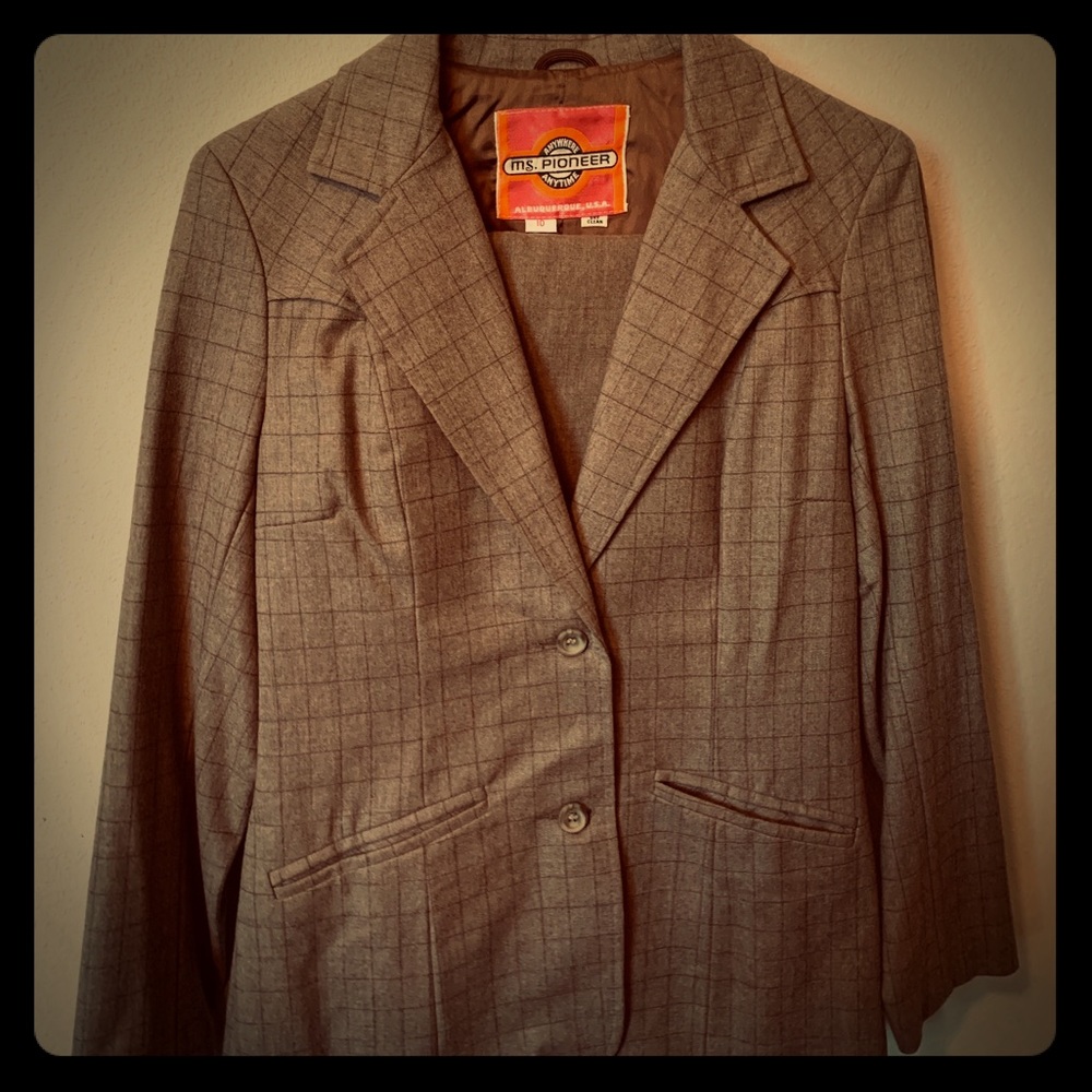 Lady’s vintage 3 piece wool suit in tan.